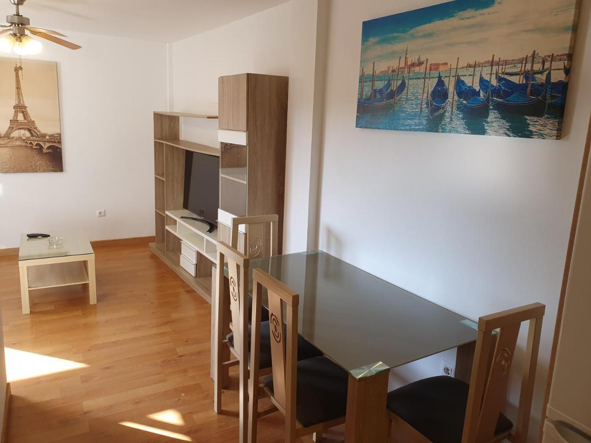 2H, Aire Acondic, 50M2, 1 Dormitorio, 4 Huespedes, Wifi Gratis La Línea de la Concepción Exterior foto